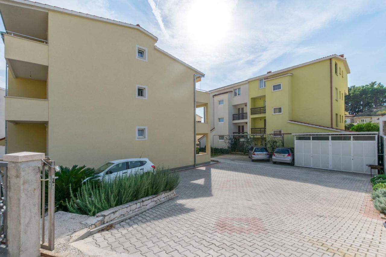 Apartment Dora Duće المظهر الخارجي الصورة
