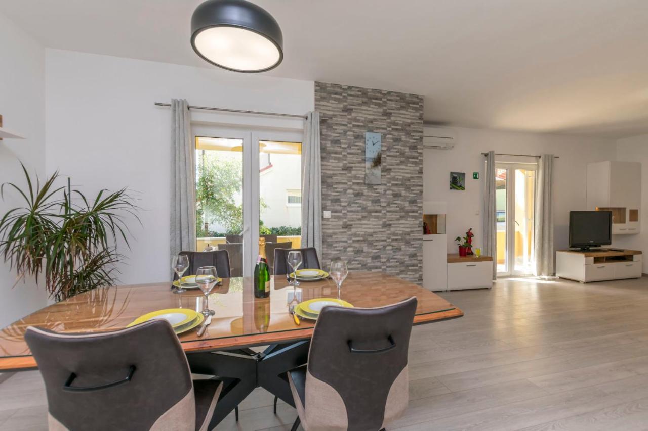 Apartment Dora Duće المظهر الخارجي الصورة