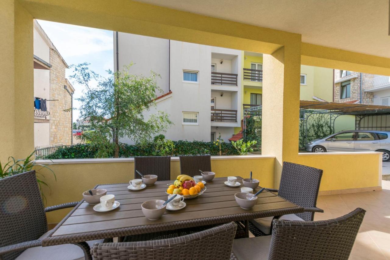 Apartment Dora Duće المظهر الخارجي الصورة